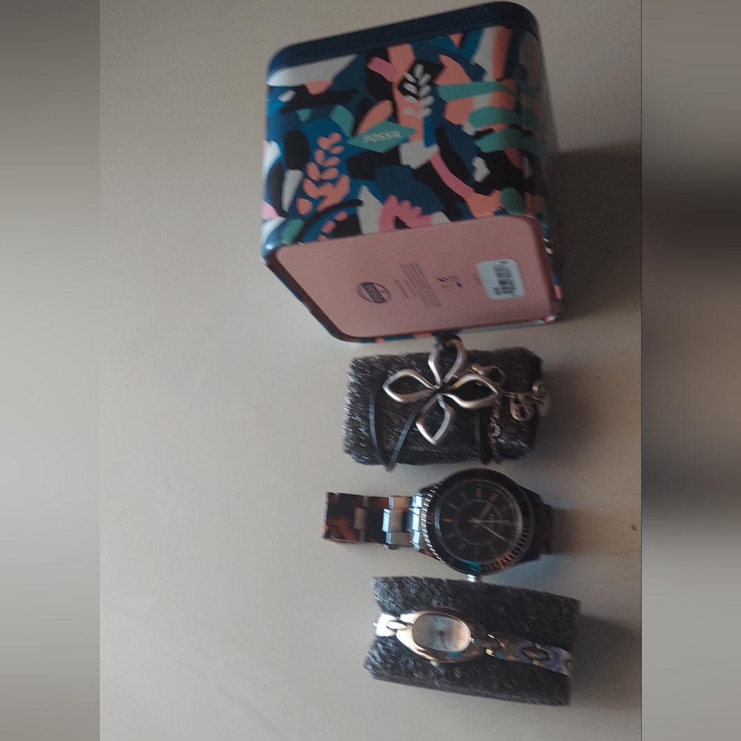 Finalprice4 Pc Bundle Of Fossil Brand